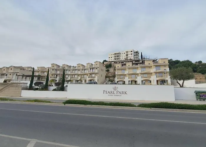 Pearl Park 아파트 파포스